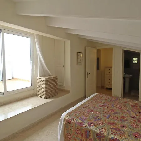 Binibeca Casa Para Familias بيت للعطل